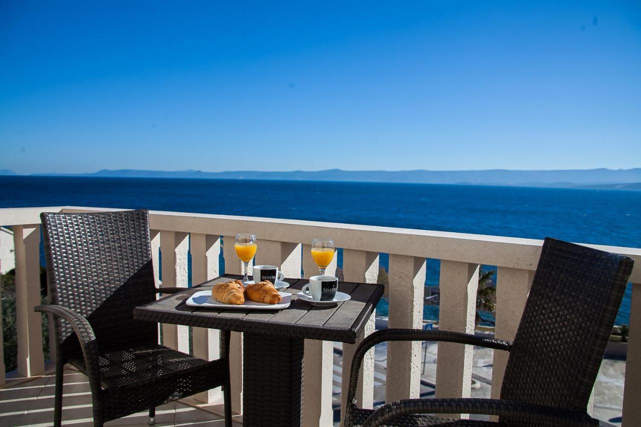 Hotel Villa Dzamonja Бол Екстериор снимка